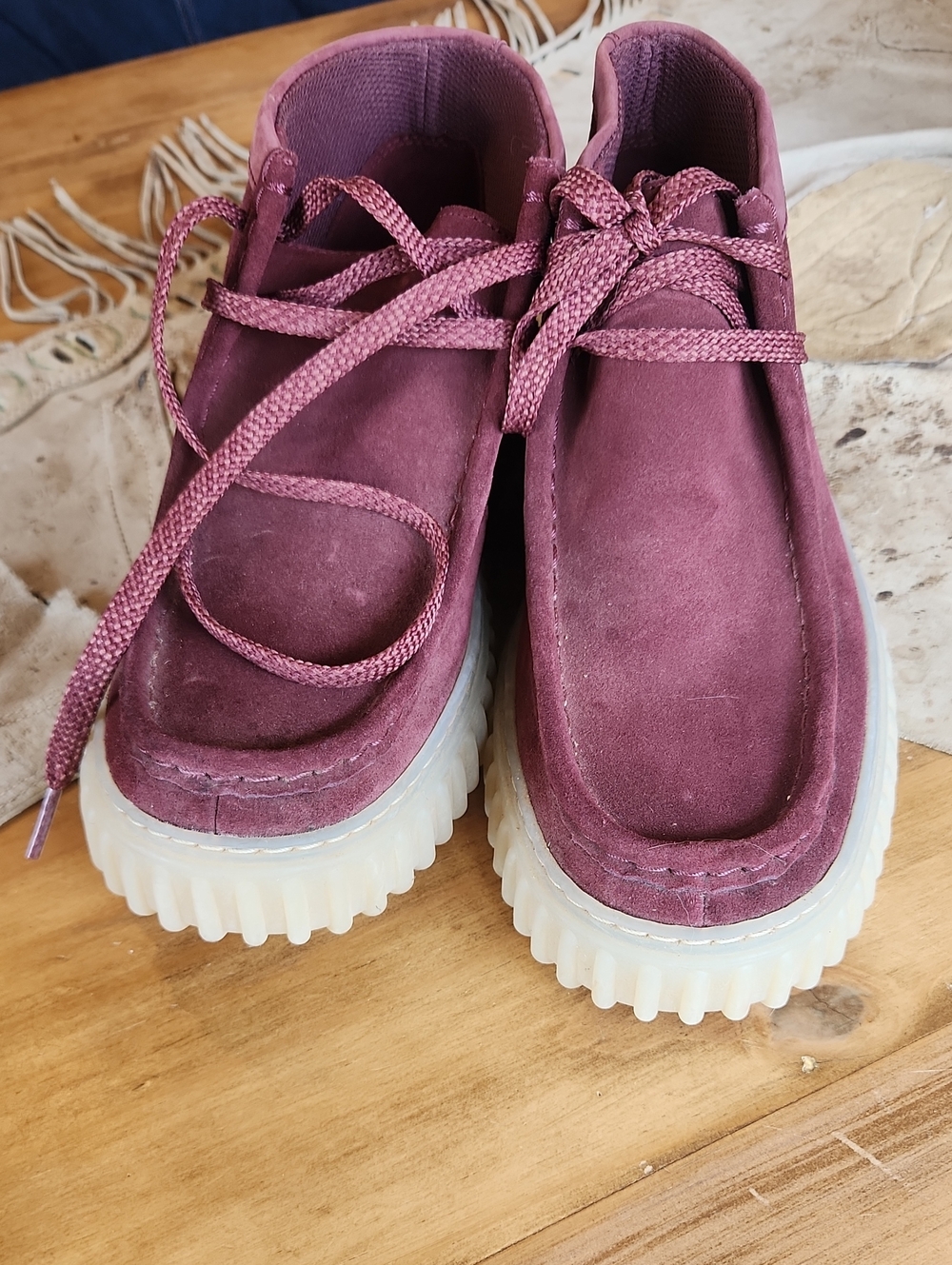 Clarks Men's Torhill Hi Burgundy Suede Lace-Up Shoes.